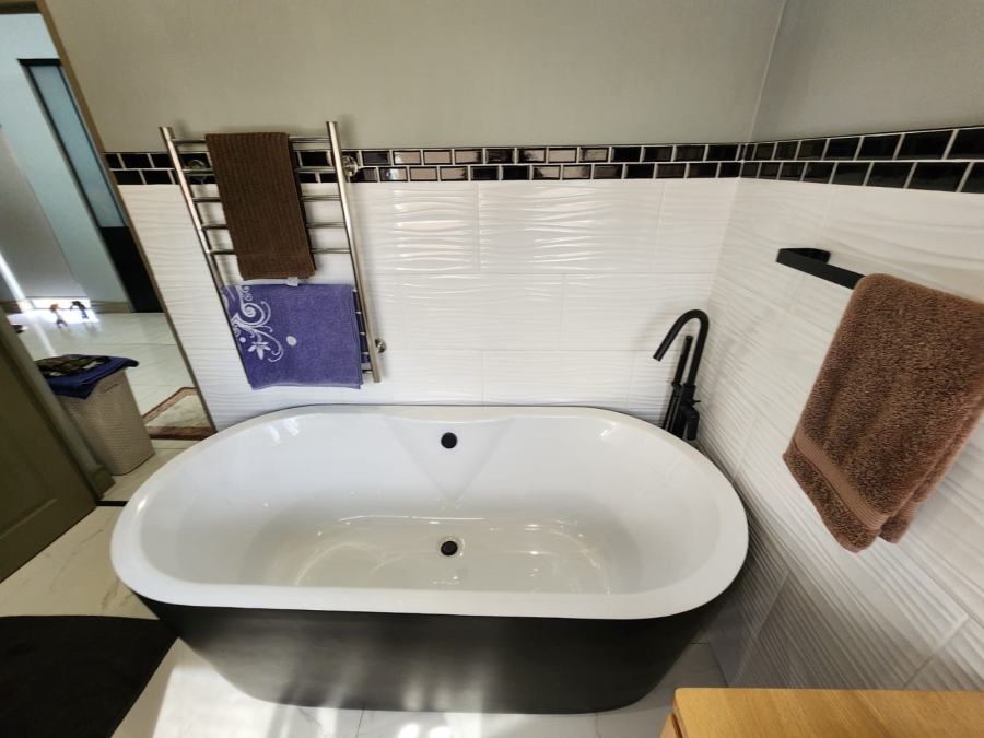 3 Bedroom Property for Sale in Leloko Lifestyle Estate North West